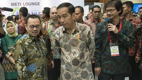 Jokowi Gantung Keputusan Blok Masela Hingga 2016