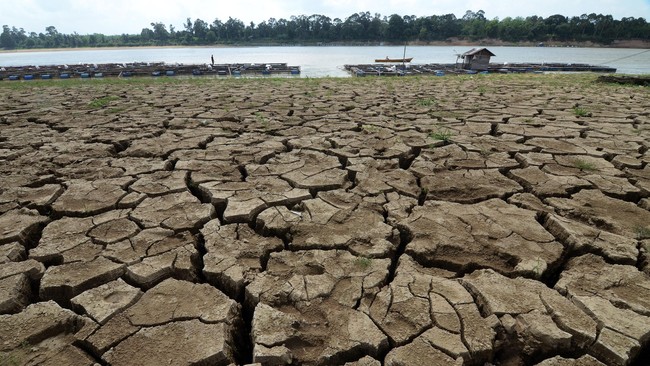 Dengan riwayat debit air sungai yang rendah dan waduk mengering karena paceklik, masyarakat Chile menjadi amat rentan di tengah wabah virus corona Covid-19.