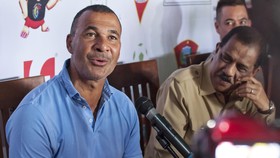 Ruud Gullit Bantah Van Gaal Gabung Timnas Indonesia: Tak Akan Terjadi