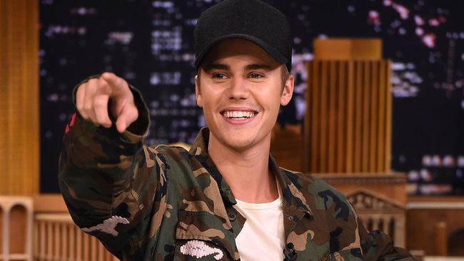 Pada 13 November mendatang, Justin Bieber merilis album ke-empat, Purpose. Album ke-lima One Direction, Made In The A.M. dirilis pada tanggal yang sama.