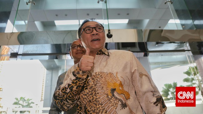 Zulkifli dianggap melanggar etik saat melawat ke China sekitar 10 hari lalu. Ketika itu di sebuah forum, Zul mengajak investor China untuk berinvestasi di RI.
