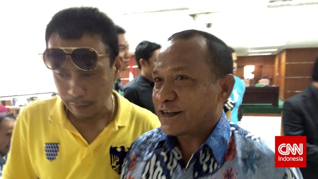 Pengacara ngotot Bupati Morotai tak bersalah lantaran tak tahu-menahu perkara suap sengketa Pilkada Kabupaten Morotai di Mahkamah Konstitusi (MK).
