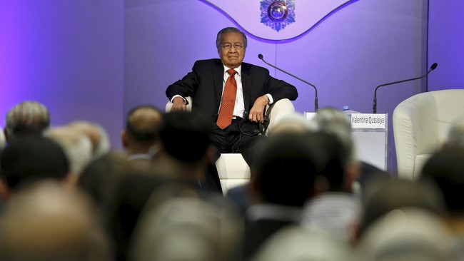 Jabatan mantan perdana menteri Malaysia, Mahathir Mohamad sebagai penasihat Petronas diberhentikan oleh pemerintah Malaysia.