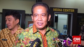 Desmond Tantang Anang Tuntaskan Kasus yang Ditangani Buwas
