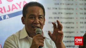 Pensiun, Anang Iskandar Pilih Jadi Guru dan Tukang Cukur