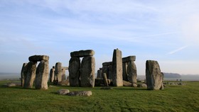 Batu Penyusun Stonehenge Dicuri dan Dijual di eBay