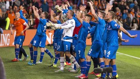 Islandia Punya Dua Pelatih Demi Masa Depan