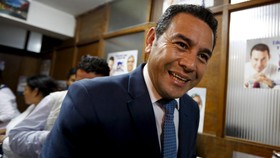 Lacak Guru yang Bolos, Presiden Guatemala Akan Pasang GPS