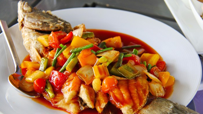 Ilustrasi masakan Ikan asam manis