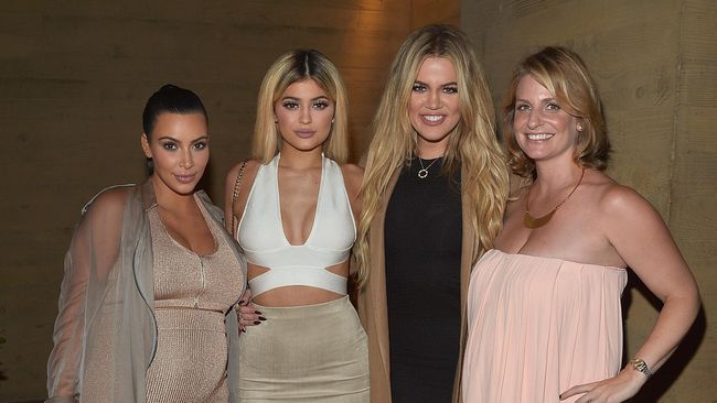 Berdasarkan pengalaman yang sudah-sudah, klan Kardashian-Jenner suka mabuk di pesta dan berperilaku buruk.