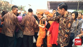 Mengaku Kangen Warga Jakarta, Jokowi Kembali Blusukan