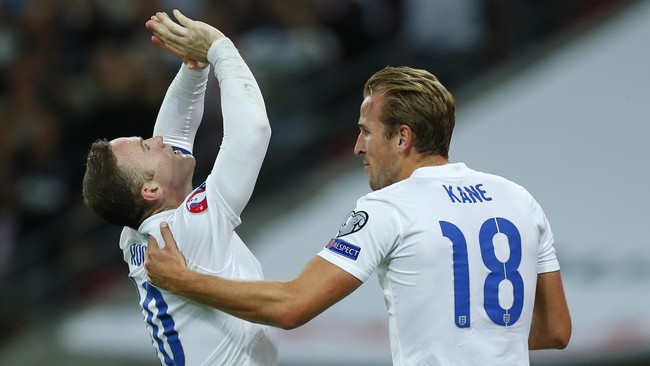 Sebuah gol penalti Rooney pada menit ke-84 membuat penyerang 29 tahun itu saat ini telah mencetak 50 gol dari 107 pertandingan bersama timnas Inggris.