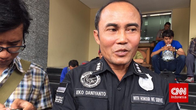Selama Menkes belum mengesahkan gorila sebagai narkotik jenis baru, maka BNN dan kepolisian hanya menyebutnya sebagai barang yang terindikasi narkotik.