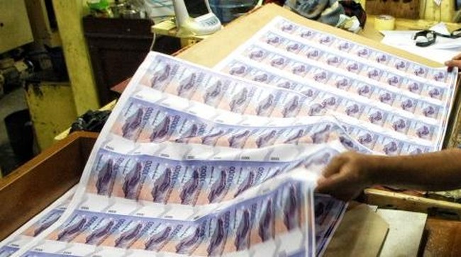 DPR mengesahkan UU Bea Meterai. Ini artinya, meterai satu tarif Rp10 ribu berlaku mulai 1 Januari 2021.