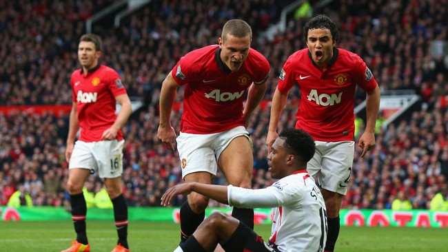 Nemanja Vidic mengaku banyak belajar dari mantan pelatihnya, Sir Alex Ferguson.