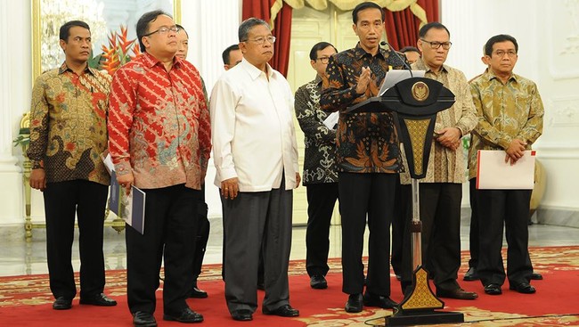 Tim dapat meminta data, dokumen atau keterangan pejabat tertentu yang terkait pelaksanaan anggaran dan program pemerintah.