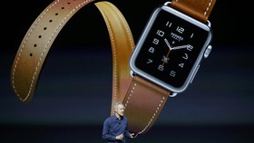 Apple Watch dan Hermes Melingkar Gaya di Pergelangan Tangan