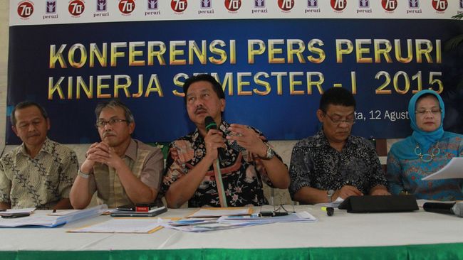 Peruri Bantah Terlibat Pemalsuan Buku KIR Peruri mengklaim tugasnya adalah mencetak sesuai pesanan sementara pengawasan pengisian blanko buku bukan tanggungjawabnya.