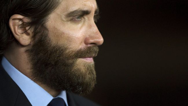 Jake Gyllenhaal memamerkan foto pertama film terbarunya, Stronger, yang berkisahtentang korban teror bom Boston.