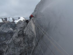 Fiersa Besari Ungkap Kronologi hingga 2 Pendaki Meninggal di Carstensz