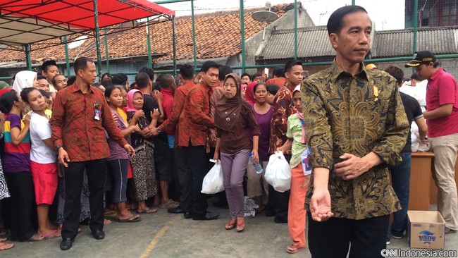 Jokowi berpesan agar pilpres, pilkada, dan pileg tidak memecah bangsa dan negara. Dia mengajak masyarakat memilih calon pemimpin yang terbaik pada Pemilu.