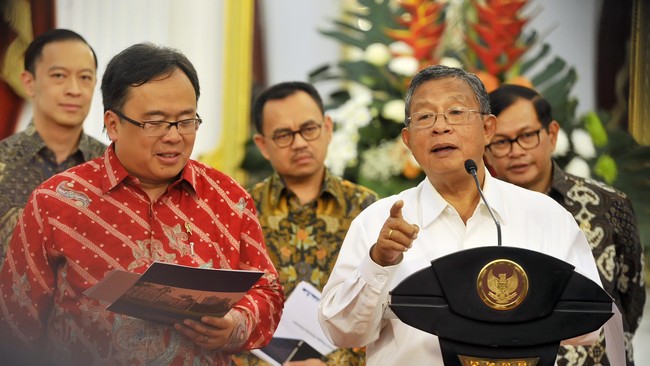 Bagi Darmin Nasution, neraca perdagangan bukan satu-satunya faktor yang bisa membantu penguatan rupiah dan mendorong pertumbuhan ekonomi Indonesia.