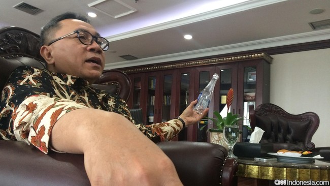 Menurut Zul, kunjungan dia ke negeri Tirai Bambu itu tidak lebih dari hubungan diplomasi sebagai bentuk kunjungan balasan dari parlemen China sebelumnya.
