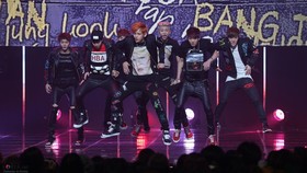 BTS Ajak ARMY 'Terbang' dalam Buaian Konsernya