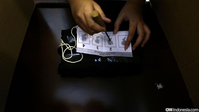 KPK Tak Setuju Terpidana Ikut Pilkada KPK meragukan kapabilitas kepemimpinan oleh terpidana meski hanya mendapat hukuman percobaan.
