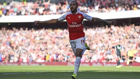 Theo Walcott yang Ingin Menjadi Henry Selanjutnya