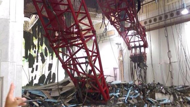 Penyelidikan atas insiden jatuhnya crane di Masjidil Mekkah fokus pada peninjauan kembali penyebab crane menghantam masjid terbesar di dunia tersebut.