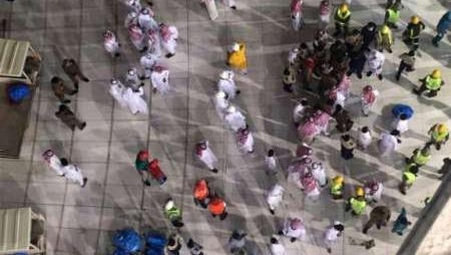 Berikut ini nama, nomor paspor, dan kloter, jemaah Haji dari Indonesia yang menjadi korban crane jatuh di Masjidil Haram.