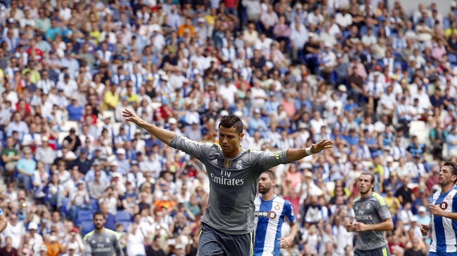 Lima gol Cristiano Ronaldo ke gawang Espanyol pada Sabtu (12/9) malam WIB membuat pemain Portugal itu memecahkan rekor Real Madrid.