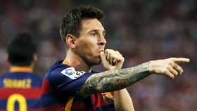 Bekuk Granada 4-0, Barcelona Rebut Puncak La Liga