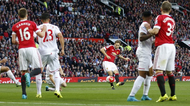 Daley Blind memiliki tingkat permainan yang cukup untuk memimpin mereka melewati air terjun.