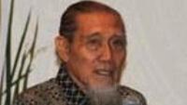 Almarhum meninggal di umur 87 tahun setelah berjuang melawan penyakit yang dideritanya.