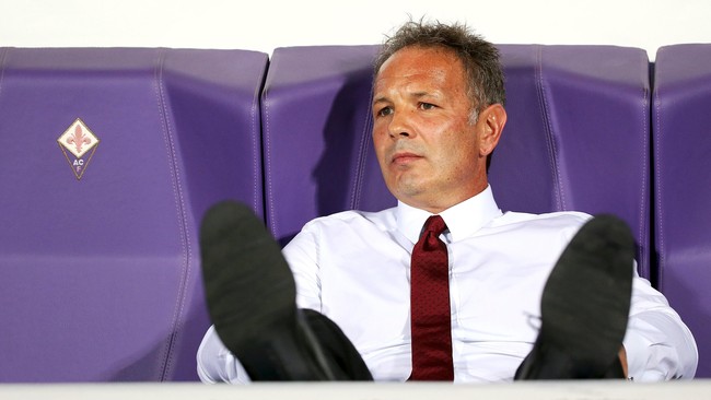 Tak ada kata-kata pedas yang terlontar dari mulut pelatih AC Milan, Sinisa Mihajlovic, meski timnya menderita kekalahan di Derby Milan. Mengapa?