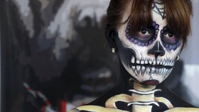 Gaya Ekstrem Merajah Tubuh di Festival Cali Tattoo