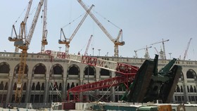 Semua Crane di Masjidil Haram Dihentikan Hingga Prosesi Haji