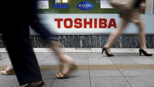 Skandal akuntansi yang menimpa Toshiba membuat perusahaan itu langsung merampingkan karyawan secara besar-besaran.