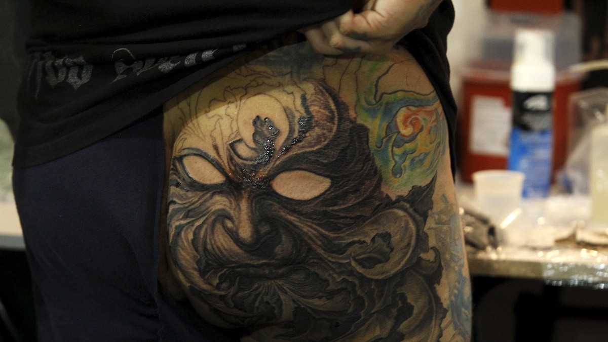 Gaya Ekstrem Merajah Tubuh di Festival Cali Tattoo