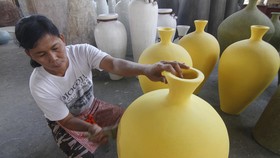 Kerajinan Bahan Keras: Pengertian, Contoh, dan Teknik Pembuatannya