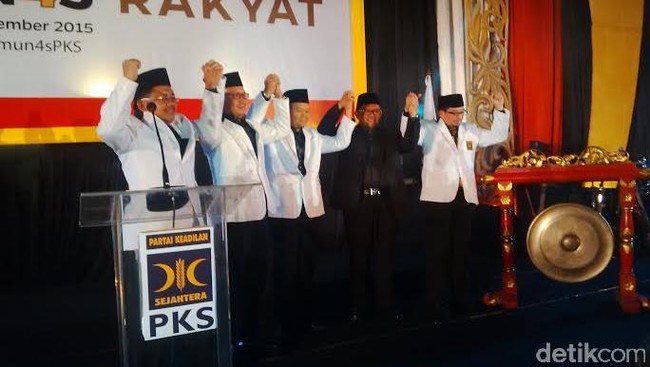 Wakil Sekjen PKS Mardani Ali Sera menampik adanya pembersihan orang-orang Anis Matta. Dia menyebut Fahri Hamzah tak masuk agar fokus di DPR.