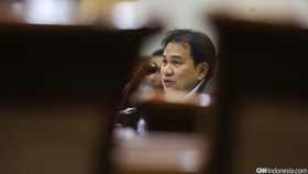 Aziz Syamsudin Bantah Terima Fee di Kasus Eks Bupati Lamteng