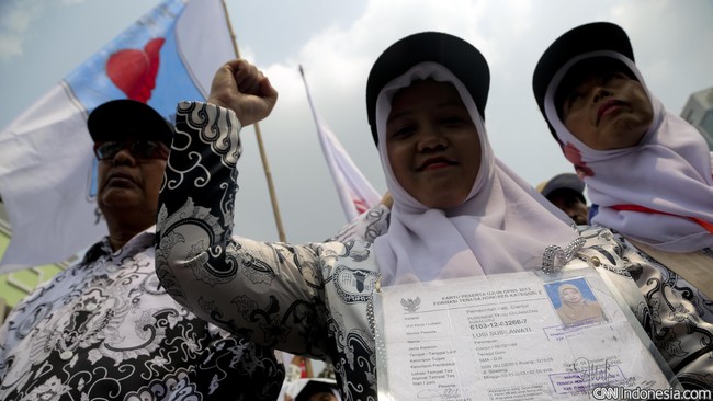 Ketua Umum PGRI Sulistyo mengatakan, ada yang menuding acara perayaan hari ulang tahun PGRI ke-70 di GBK bermuatan politik.