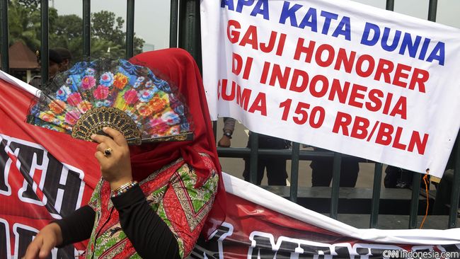 Rincian Honorer Kemendikbud yang Bakal Terima BLT Rp1,8 Juta Mendikbud Nadiem Makarim merinci pekerja honerer yang akan dapat BLT Rp1,8 juta dari pemerintah di tengah corona. Berikut rinciannya.