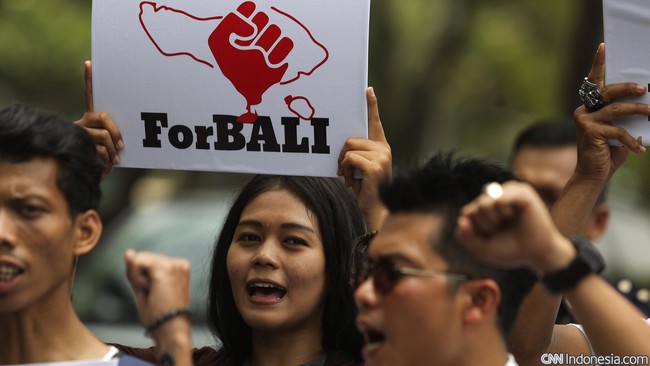 ForBali mengingatkan janji Jokowi yang menyampaikan larangan membangun bandara, bendungan, maupun perumahan di daerah rawan gempa.