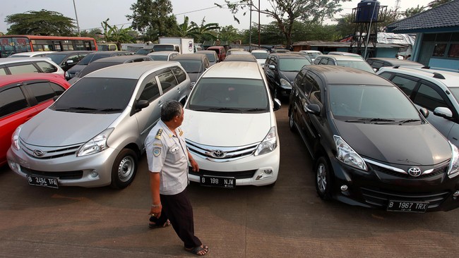 Uber Asia Limited selama ini hanya memiliki Izin Kantor Perwakilan Perusahaan Asing (KPPA) di Indonesia yang secara legal dilarang melakukan kegiatan komersial.