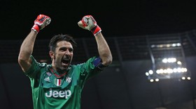 Buffon: Saya dan Casillas Bukan Pemain Normal