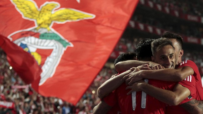 Bayern di atas kertas lebih diunggulkan atas Benfica pada perempat final Liga Champions. Namun, Vitoria tak takut dengan predikat favorit yang dimiliki Bayern.
